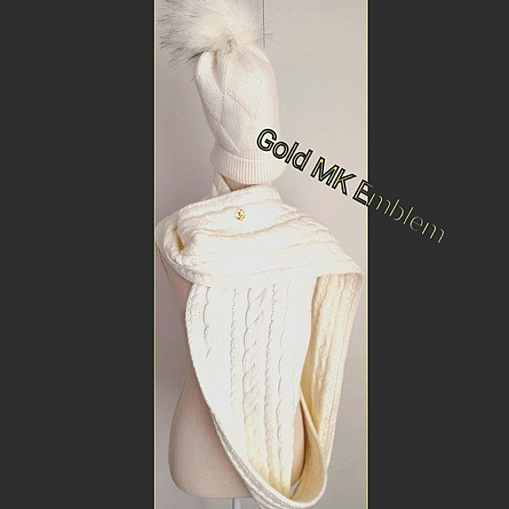 NWOT* MICHAEL Michael Kors CREAM Infinity Scarf Wrap